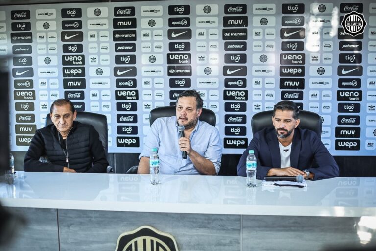(VIDEO) Ramón Díaz fue presentado como nuevo entrenador de Olimpia