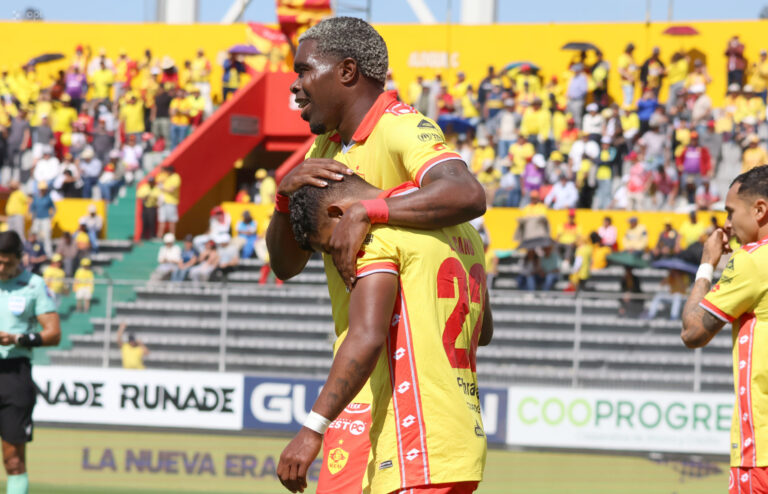 (VIDEO) CON DOBLETE DE CANO: Aucas venció al Delfín en casa