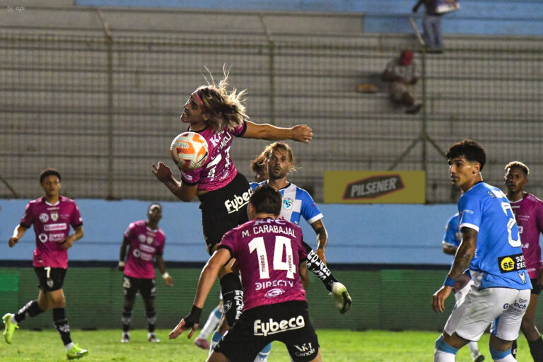 IDV frena su racha de victorias, pero amplía ventaja tras empatar ante Manta