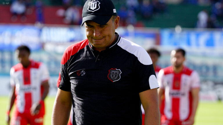 (VIDEO) Cumbicus: “Perdimos injustamente ante Emelec, el árbitro inclinó hacia el rival”