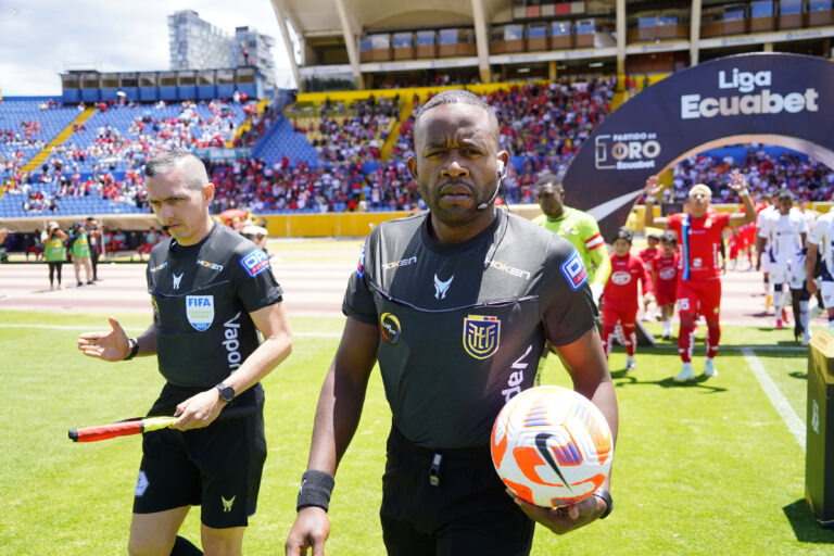 LDU presentará queja formal por actuación del árbitro Franklin Congo