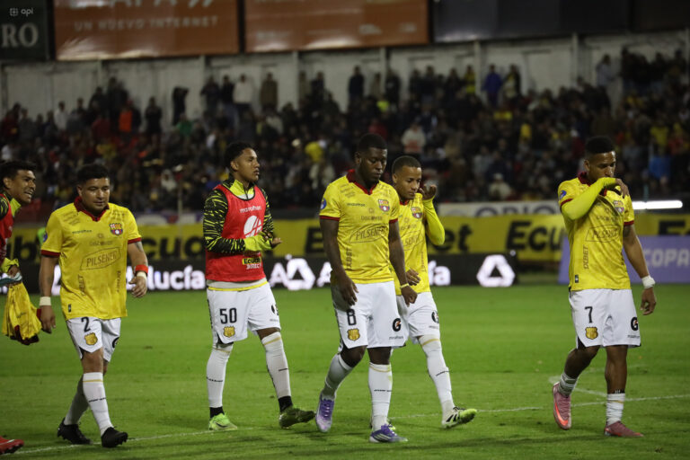 (VIDEO) DEBUT Y DESPEDIDA: Cuenca Jrs. dio el golpe y eliminó a BSC de la Copa Ecuador