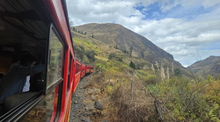(VIDEO) Se inaugura la icónica ruta ferroviaria Alausí – Nariz del Diablo