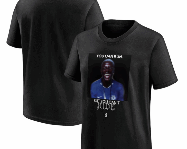 “Puedes correr, pero no esconderte”: El Chelsea sacó merchandising con la cara de Moisés Caicedo