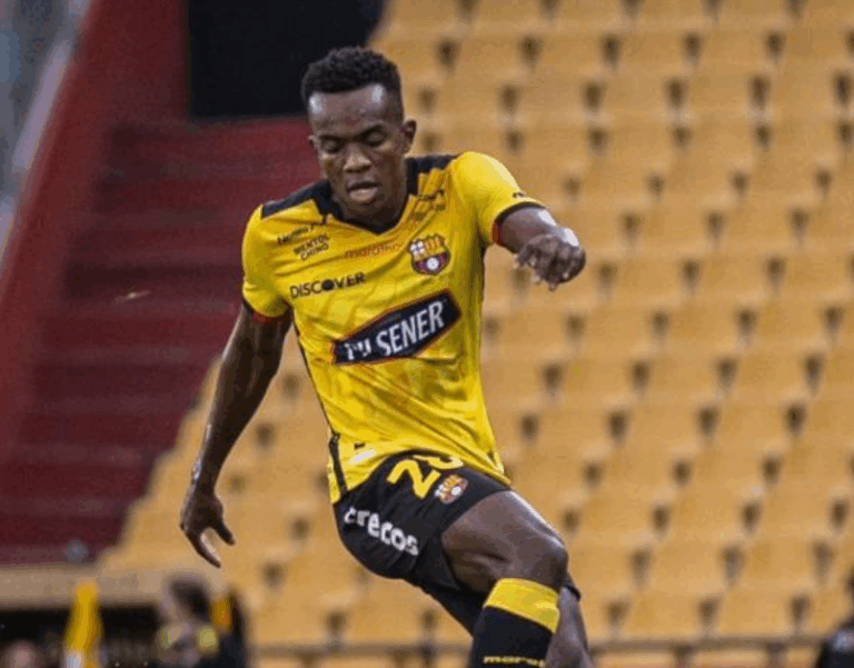 Jhonny Quiñónez iría al banco: El posible once de BSC para enfrentar a Orense