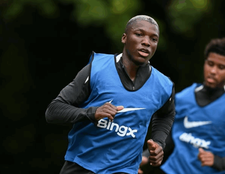 Moisés Caicedo volvió a entrenar con el Chelsea tras su consagración en el Mundial de Clubes