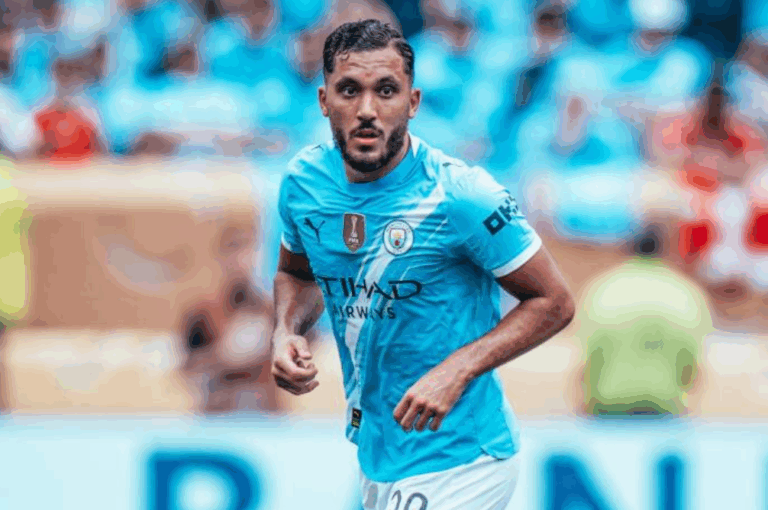 Rayan Cherki hereda el mítico dorsal 10 del Manchester City