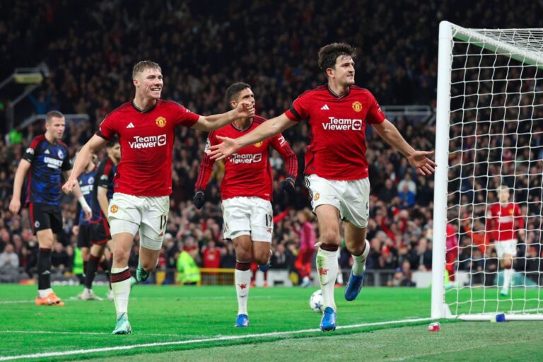 Manchester United renovaría contrato de Harry Maguire