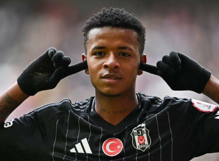 Cruzeiro estaría interesado en fichar a Keny Arroyo