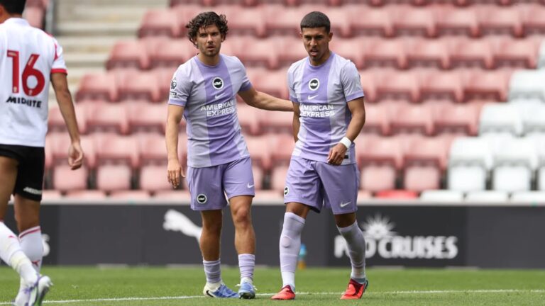 EL DE LA VICTORIA: Jeremy Sarmiento anotó en amistoso del Brighton