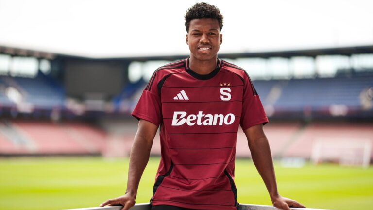 OFICIAL: John Mercado es nuevo jugador del Sparta Praga
