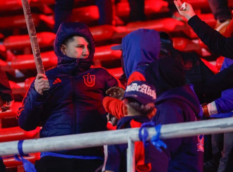 (COMUNICADO) ‘U’ de Chile se pronunció tras los incidentes en el estadio de Independiente