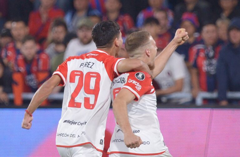 (VIDEO) Estudiantes de La Plata pegó primero ante Cerro Porteño en Paraguay