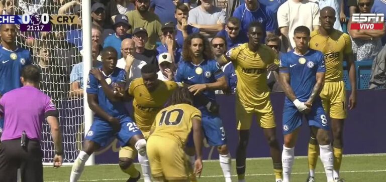 (VIDEO) La Premier League explicó porque se anuló el polémico gol del Crystal Palace al Chelsea