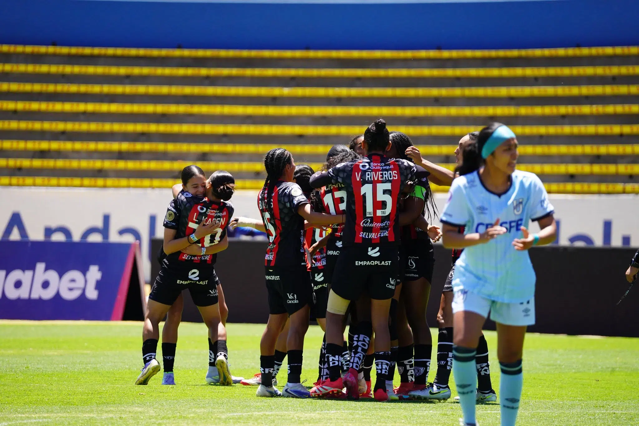 (VIDEO) Dragonas IDV gana en el Atahualpa en la semifinal de ida