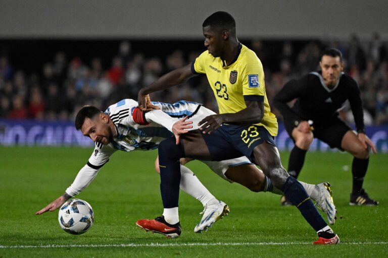 (VIDEO) Moi Caicedo palpita el duelo ante Messi y Argentina: “Será especial, sabemos lo que significa”