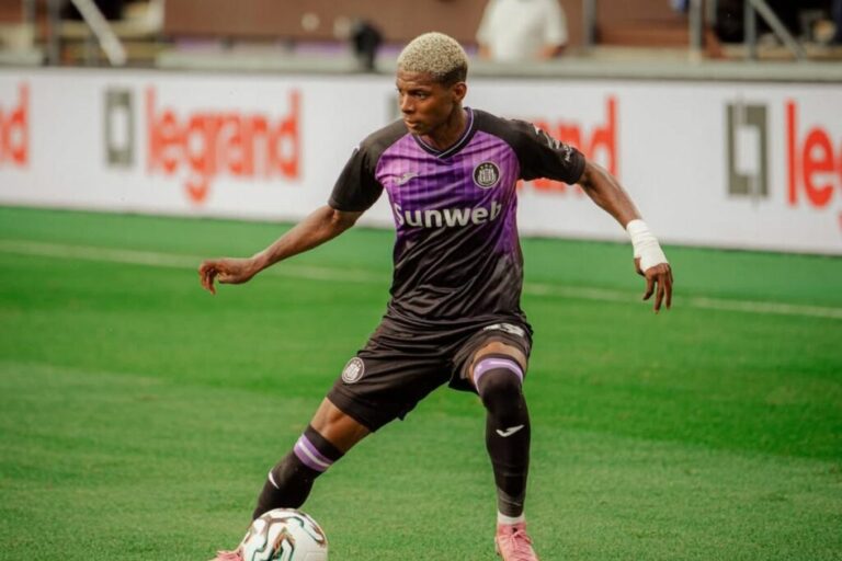 (VIDEO) GRAN DEFINICIÓN: Nilson Angulo anotó en la Conference League con el Anderlecht