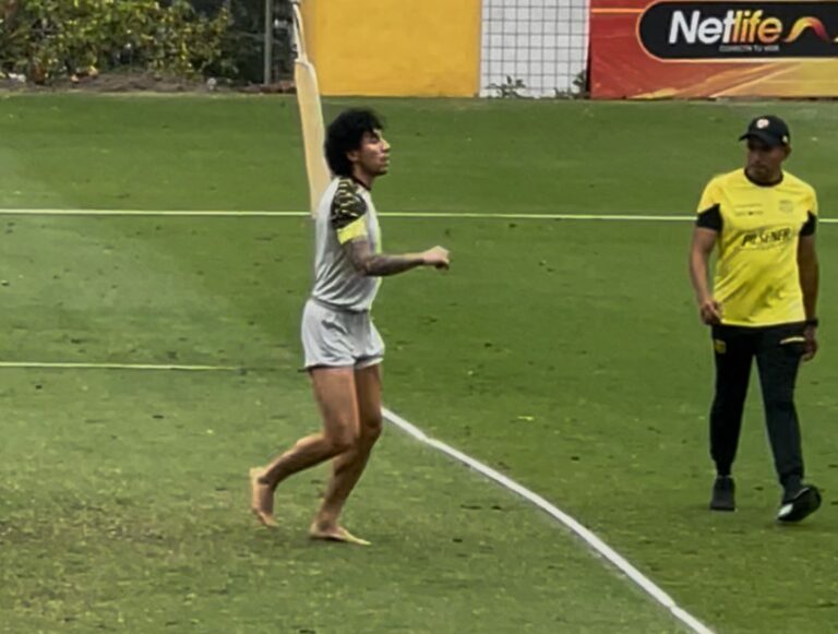 (VIDEO) Joao Rojas trabaja en cancha con el readaptador en Barcelona SC