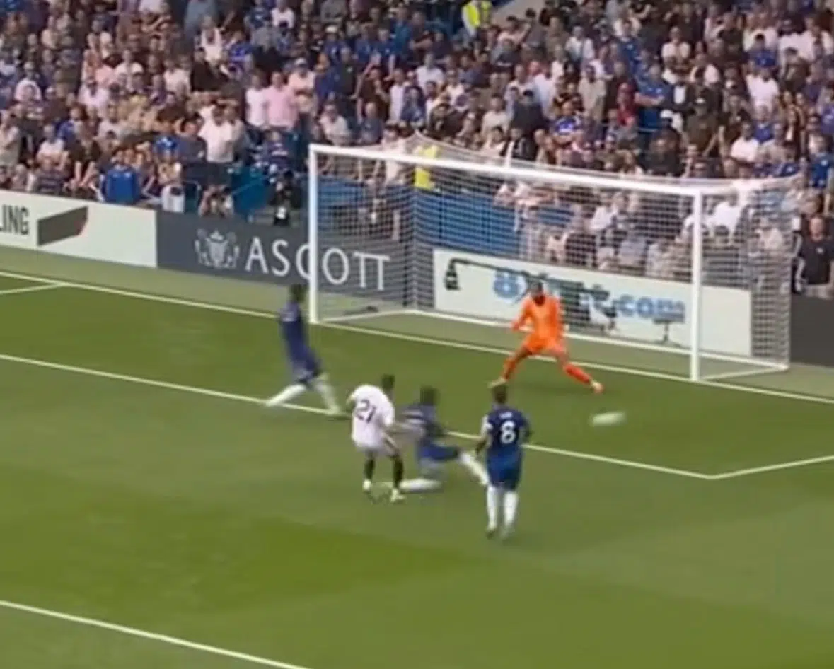 (VIDEO) ¡Lo que salvó Moi! Caicedo brilló en el triunfo del Chelsea sobre Fulham