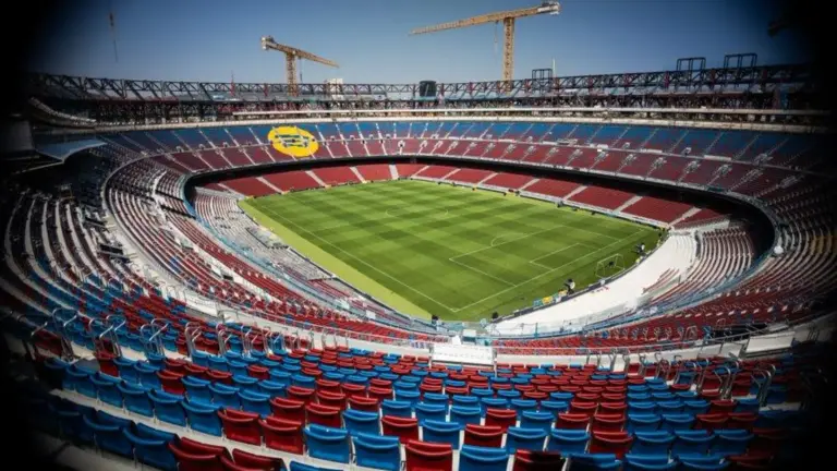El FC Barcelona, en contrarreloj para decidir su regreso al Camp Nou
