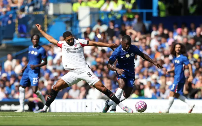 (VIDEO) CON MOISÉS TITULAR: Chelsea goleó al AC Milan de Pervis Estupiñán