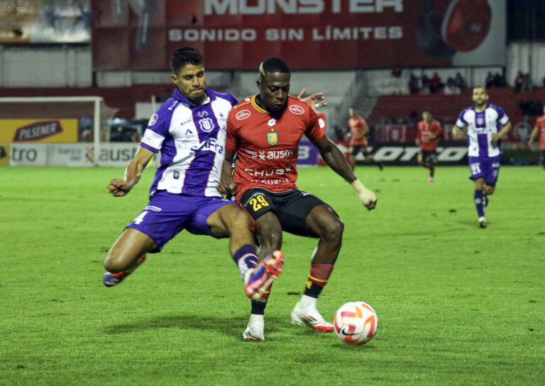 Asalto a unidad móvil de LigaPro pone en riesgo transmisión de T. Universitario vs. Dep. Cuenca