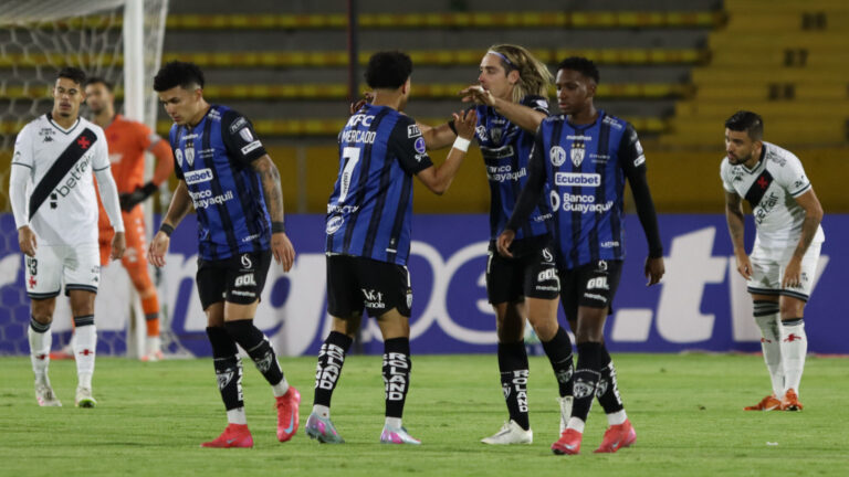 Solo ocurrió en 2011 y ahora en 2025: siete países en los cuartos de la Sudamericana