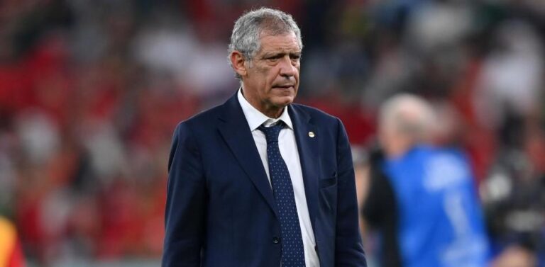 Azerbaiyán destituye a Fernando Santos