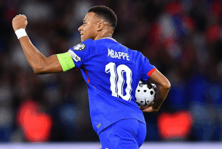 (VIDEO) Mbappé lidera la remontada de Francia en las Eliminatorias UEFA