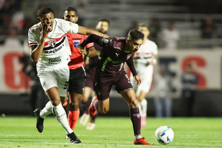 INÉDITO: Dos equipos ecuatorianos alcanzan semifinales continentales en el mismo año