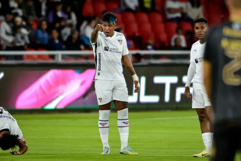 Richard Mina, suspendido: no estará en la ida de LDU ante Sao Paulo