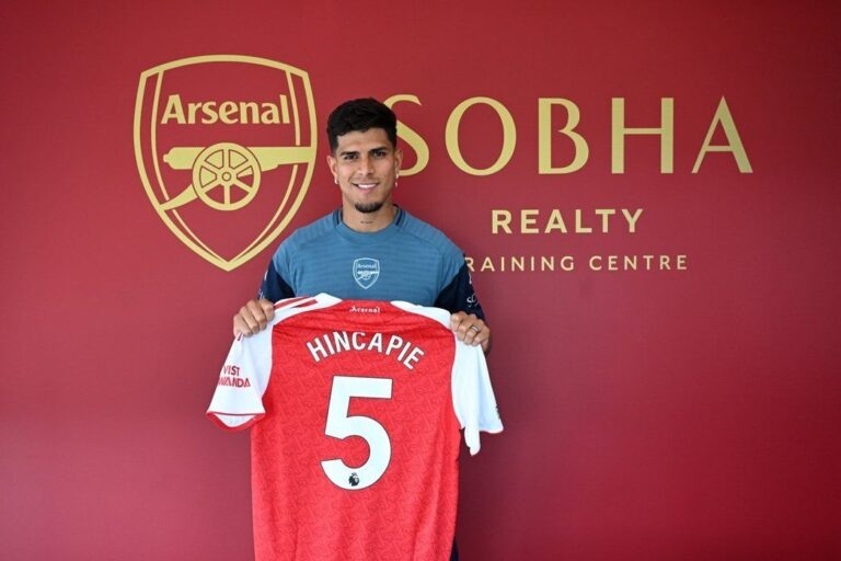 (VIDEO) “La pieza final del rompecabezas”: Piero Hincapié es oficialmente nuevo jugador del Arsenal