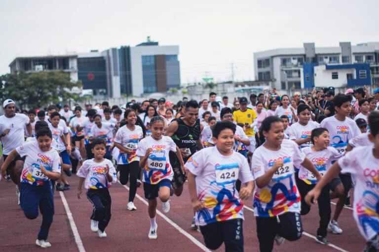 La solidaridad se vistió de atletismo en la carrera “Corro por tu Futuro”