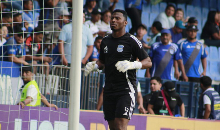 PEDRO ORTIZ, DECISIVO: Emelec avanzó por penales a los cuartos de final de la Copa Ecuador