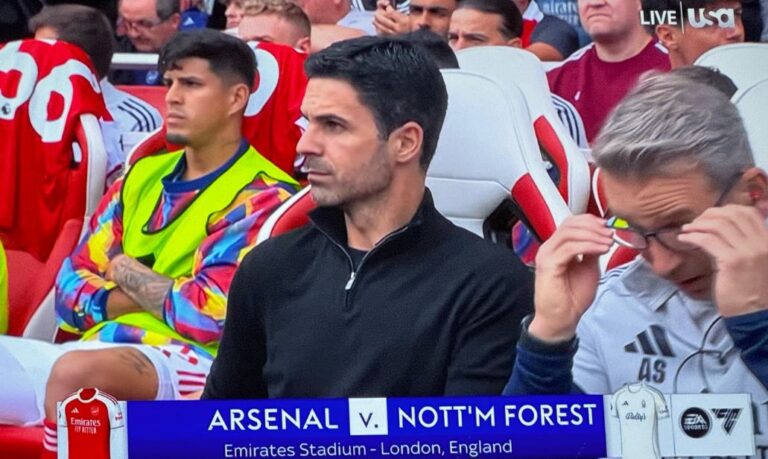 Arsenal goleó 3-0 al Nottingham Forest; Piero Hincapié se quedó en la banca