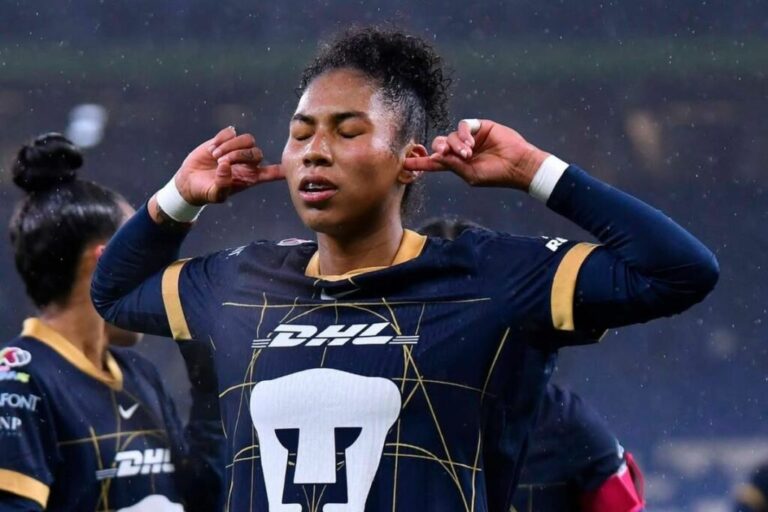 (VIDEO) Nayely Bolaños marcó el gol del honor en la goleada sufrida por Pumas Femenil