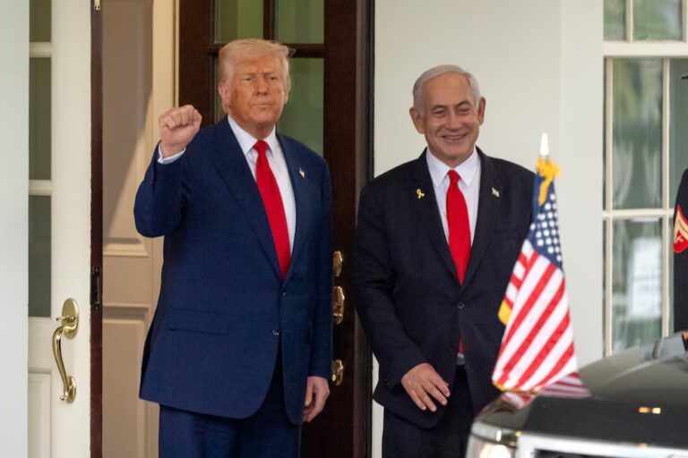 Trump se reúne con Netanyahu para negociar un acuerdo de 21 puntos que permitiría un cese del fuego en Gaza y la libertad de los rehenes de Hamas