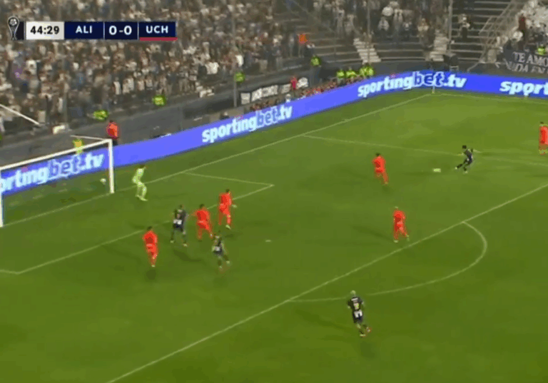 (VIDEO) Fernando Gaibor anota un GOLAZO, pero fue anulado por mano