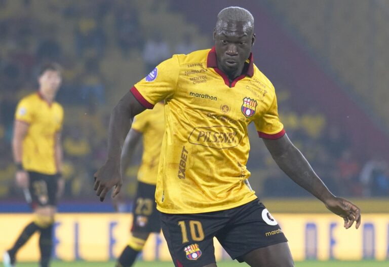 (VIDEO) Felipe Caicedo: “No sé si quiero seguir, el corazón me pide una cosa y el cuerpo otra”