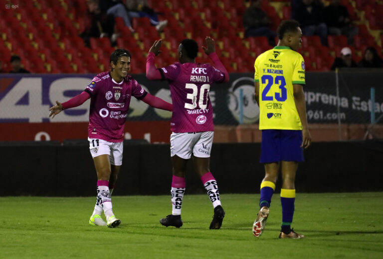 (VIDEO) PALIZA EN CUENCA: IDV goleó a Gualaceo y avanzó a 4tos de la Copa Ecuador