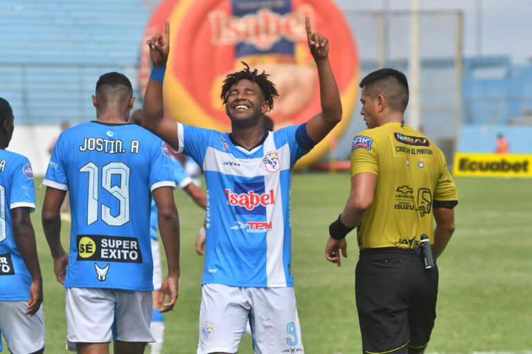 (VIDEO) Manta FC arrancó firme en el cuadrangular de descenso y derrotó a T. Universitario