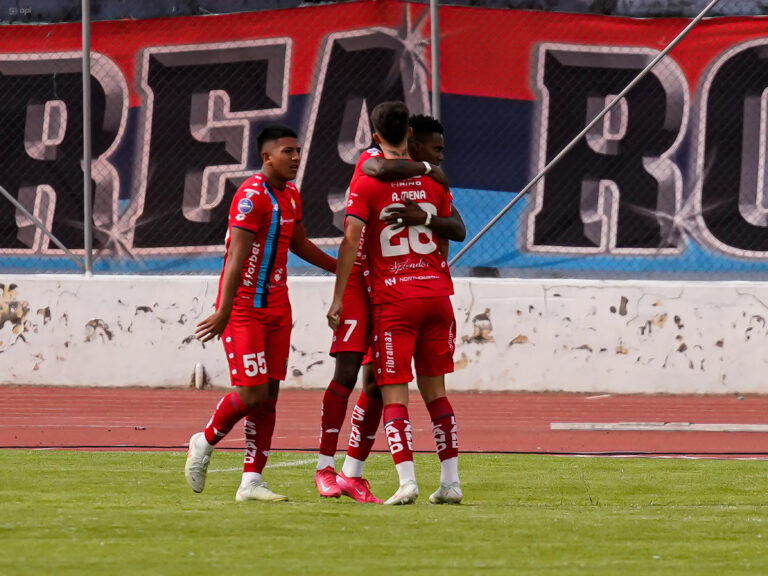 (VIDEO) TRAS UN INVICTO DE 10 PARTIDOS: Macará cayó frente a El Nacional en La Cocha