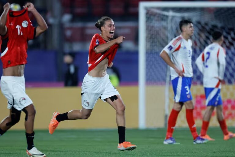 (VIDEO) LOCO MOMENTO EN EL MUNDIAL SUB 20: Egipto festejó olvidando las reglas y Chile clasificó a 8vos