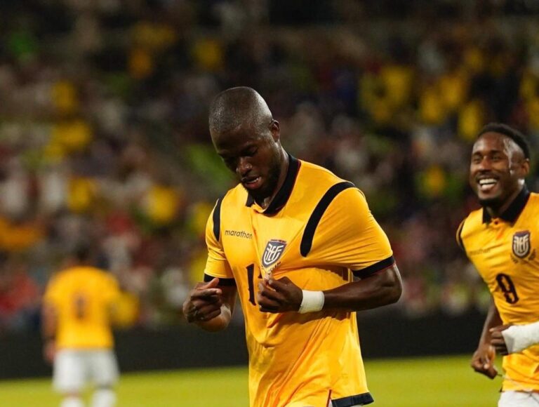 Enner Valencia: “Trabajamos para que Beccacece tenga la presión de decidir quién va a estar en la lista del Mundial”