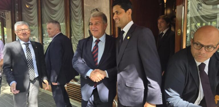 Laporta: “Figo será recibido con todo el respeto que corresponde”