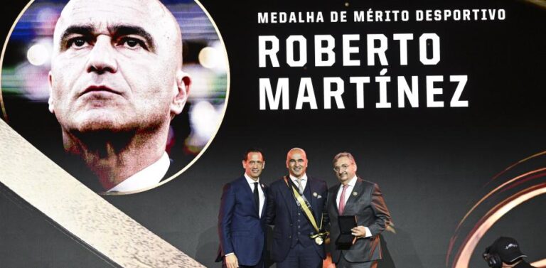 Medallas al mérito deportivo a Diogo Jota y Roberto Martínez