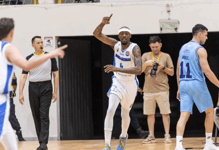 El club Jorge Guzmán hace historia: Clasificó invicto a cuartos de final de la Liga Sudamericana de Baloncesto