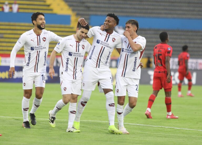 (VIDEO) CON CATEGORÍA: LDU goleó a San Antonio y clasificó a 4tos de la Copa Ecuador