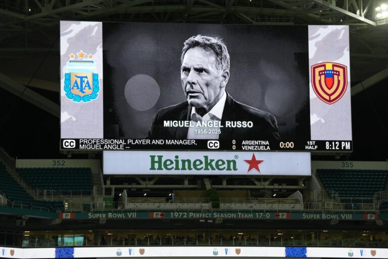 (VIDEO) En el amistoso Vs. Venezuela: La Selección Argentina y otro emotivo homenaje a Miguel Ángel Russo