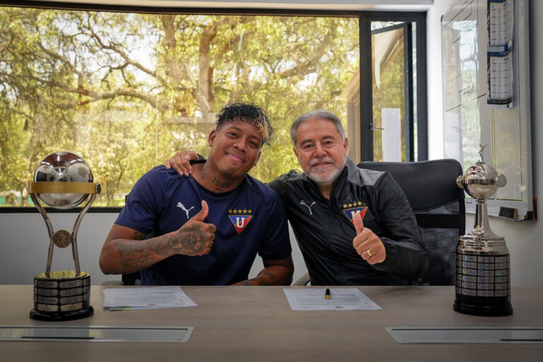 HASTA 2029: LDU anunció la renovación de Richard Mina